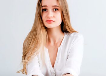 Medicines & Their Uses 

1) Paracetamol → Pain, Fever  
2) Amoxicillin → Bacteri