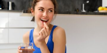 Medicines & Their Uses 

1) Paracetamol → Pain, Fever  
2) Amoxicillin → Bacteri