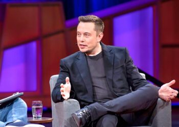 Year When They Will Become Trillionaires  

1.  Elon Musk – 2027
2.  Gautam Adan