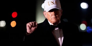 Trump: India to Buy Venezuelan Oil Instead of Iranian