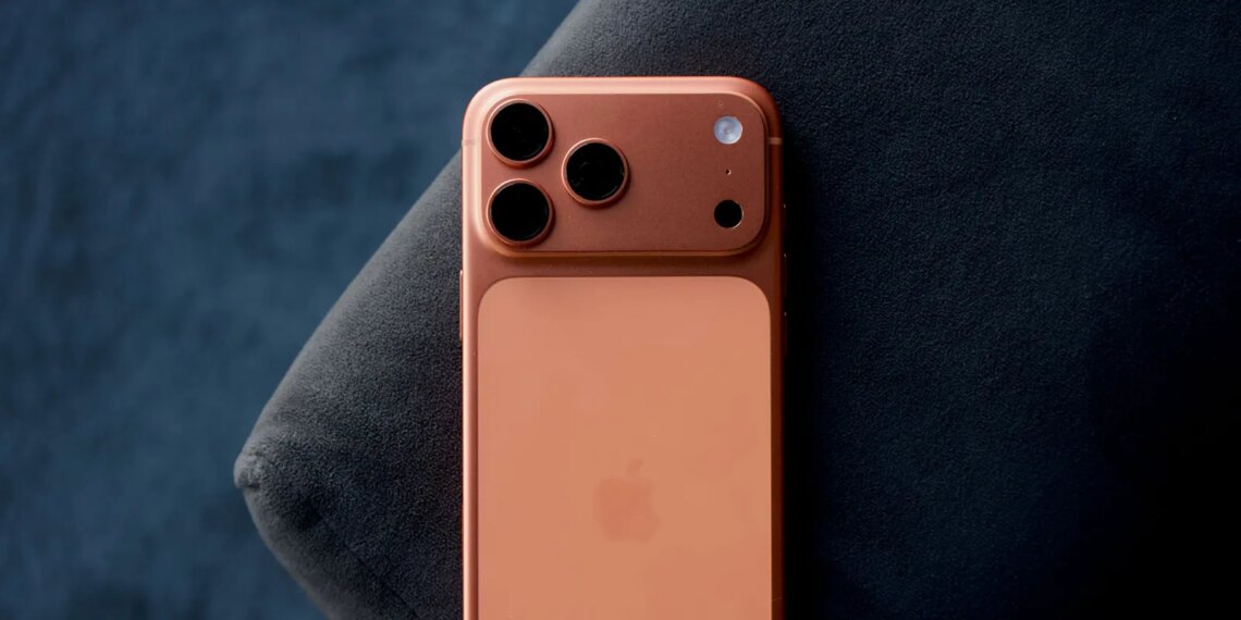 Two Reasons Helped Record iPhone Sales and Both Are Orange