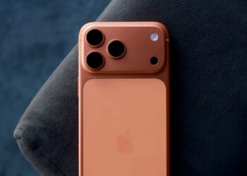 Two Reasons Helped Record iPhone Sales and Both Are Orange