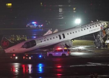 Air Canada Express Jet Collides with Vehicle, Closes LaGuardia Airport