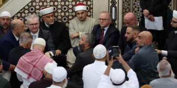 Australian Mosque Protesters Interrupt PM Albanese Over Israel Support