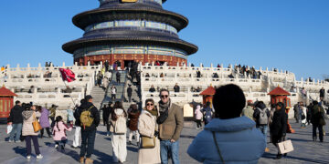 CPPCC Member Calls for Easing China's Visa Policies to Boost Tourism