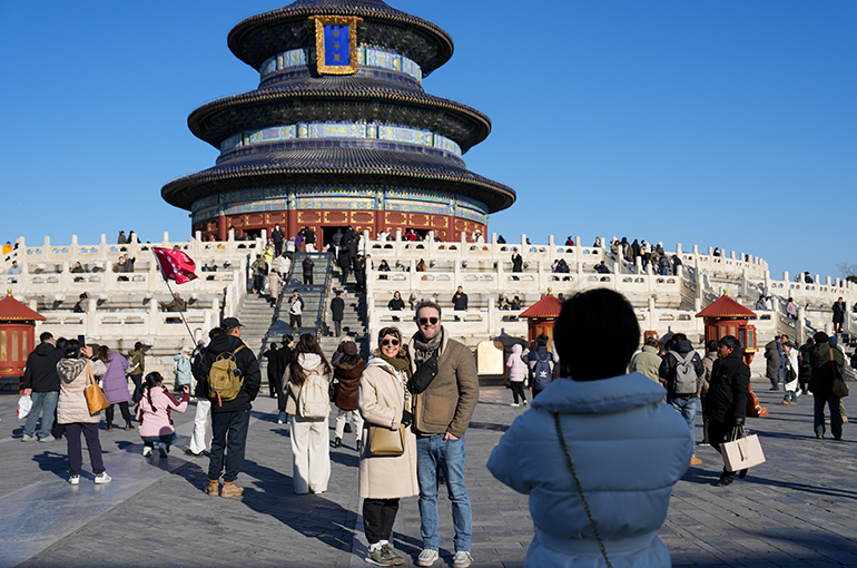 CPPCC Member Calls for Easing China's Visa Policies to Boost Tourism