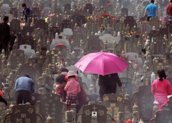 China bans placing cremated remains in vacant apartments