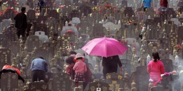 China bans placing cremated remains in vacant apartments