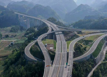 China’s Fixed-Asset Investment Grows in First Rise Since September