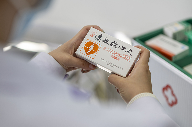 China’s Heart Medication Sales Spike Following Education Expert Zhang Xuefeng’s Sudden Death