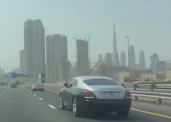 China’s Leading Robotaxi Companies Halt Some Services in Middle East