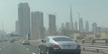 China’s Leading Robotaxi Companies Halt Some Services in Middle East