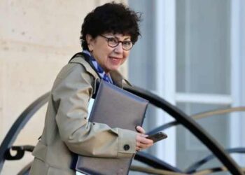 France warns to cut funding to India over climate inaction