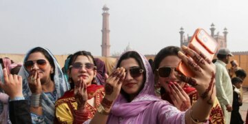 Global Muslims Celebrate Eid ul Fitr with Joy and Unity