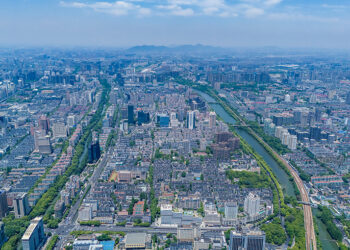 Hangzhou’s First Post-Holiday Land Sale Nets $449M Jackpot