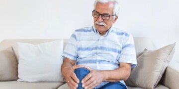 Simple Fiber Supplement Could Ease Knee Arthritis Pain