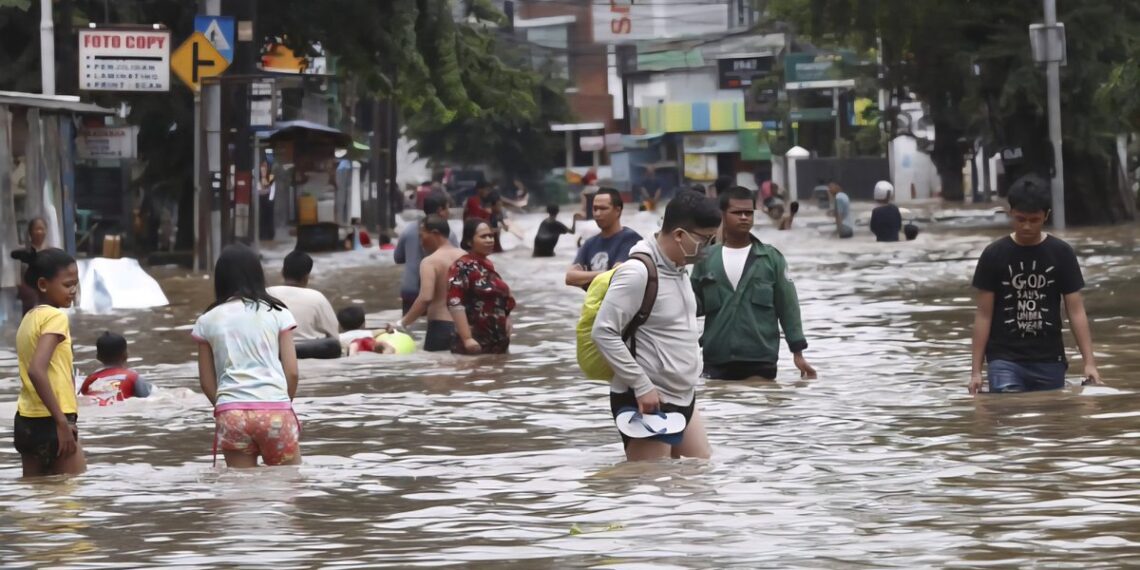 Sinking Cities that Could Disappear by 2100:

1.  Jakarta, Indonesia
2.  Lagos,