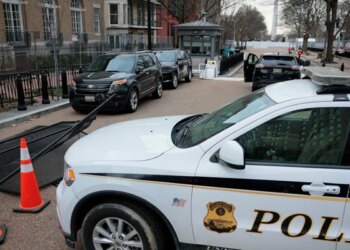 White House Area Locked Down Following Van Breach of Security Barricade