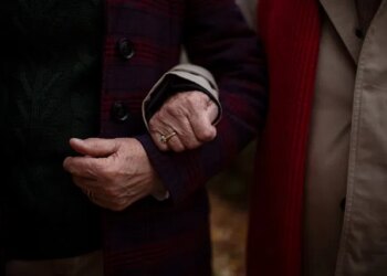 Why Losing a Spouse May Impact Men’s Health More Than Women’s