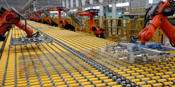 China’s Industrial Profits Rise Sharply in Q1 with 3-Year High Margin