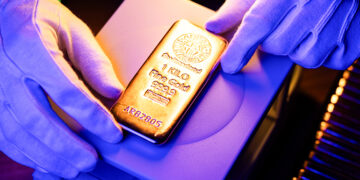 Chinese Banks’ Gold Business Boomed Last Year Amid High Resident Demand