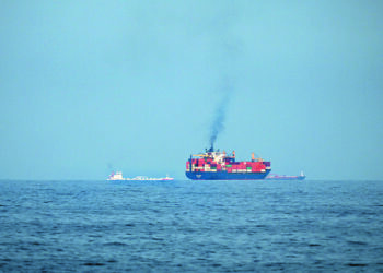 Chinese Forwarders Face Mideast Decline, Costs Soar Amid Hormuz Strait Block