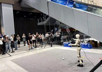 Chinese Robots Shine on Day One of Canton Fair Spring Edition