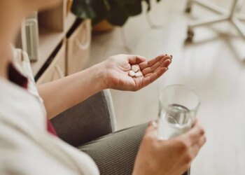 Common painkillers may damage kidneys when combined with blood pressure medications