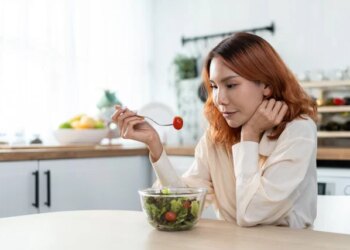 Eating sooner may boost heart health, study reveals