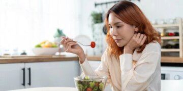 Eating sooner may boost heart health, study reveals