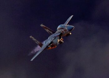 Former Airmen Share Tips to Survive Aircraft Shootdowns