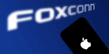 Foxconn Begins Trial Production of China's First Foldable iPhone
