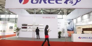 Gree’s $1.6B Dividend Boost Sparks Gains Despite 2025 Outlook