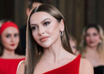 Hadise Responds to Sinan Burhan’s “Porn Costume” Criticism