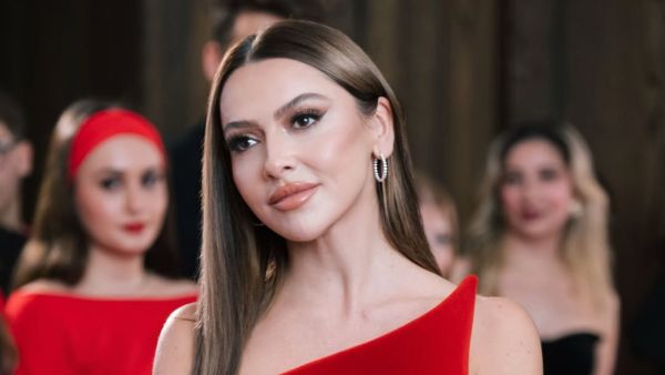 Hadise Responds to Sinan Burhan’s “Porn Costume” Criticism