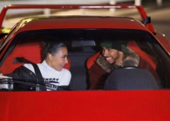 Hamilton Drifts Ferrari F40 in Tokyo with Kim Kardashian