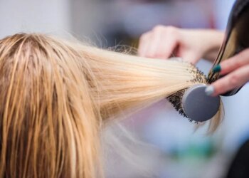 How Do Ionic Hair Dryers Work and Do They Deliver?