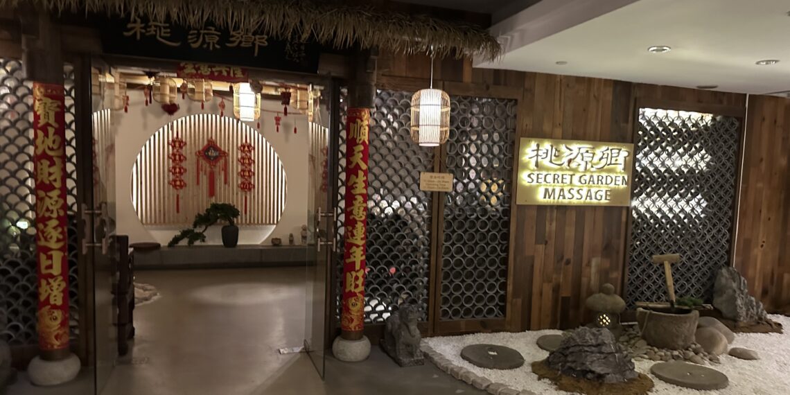 International Visitors Seek Chinese Bathhouse Experiences