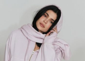 Kylie Jenner Breaks the Internet in KHY Topless Photoshoot