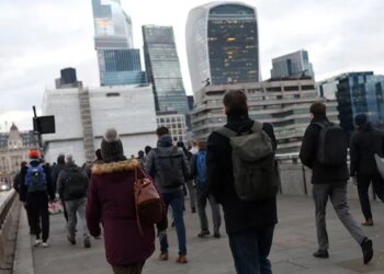 Law Firms Assisting Migrants to Fake LGBTQ Status for UK Asylum: Report