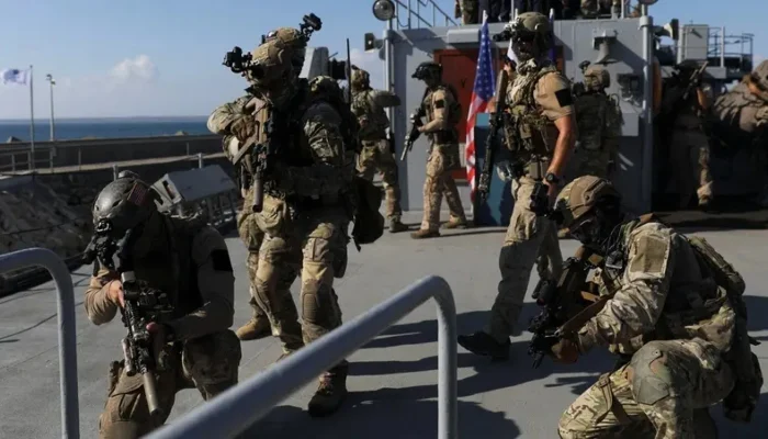 Media: US Commandos Undertook Deep Iran Raid to Rescue Downed Airman