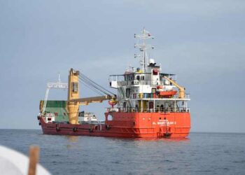 Shippers cautiously watch Iran-Hormuz reopening prospects