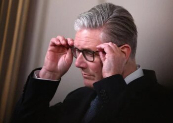 Starmer tries to dodge blame for Mandelson appointment in UK