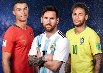 20 Most Skilful Players in Football History 

1.  Ronaldinho
2.  Ronaldo Nazário