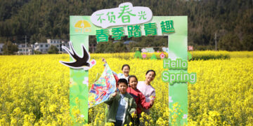 Travel Booms as 50+ Chinese Cities Launch New Spring Holiday