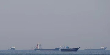 Trump Orders Iran Mine-Layers Sunk Amid Tanker Tensions
