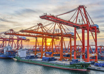 China Hits Record Trade in April Despite Middle East Dip, US and Tech Help