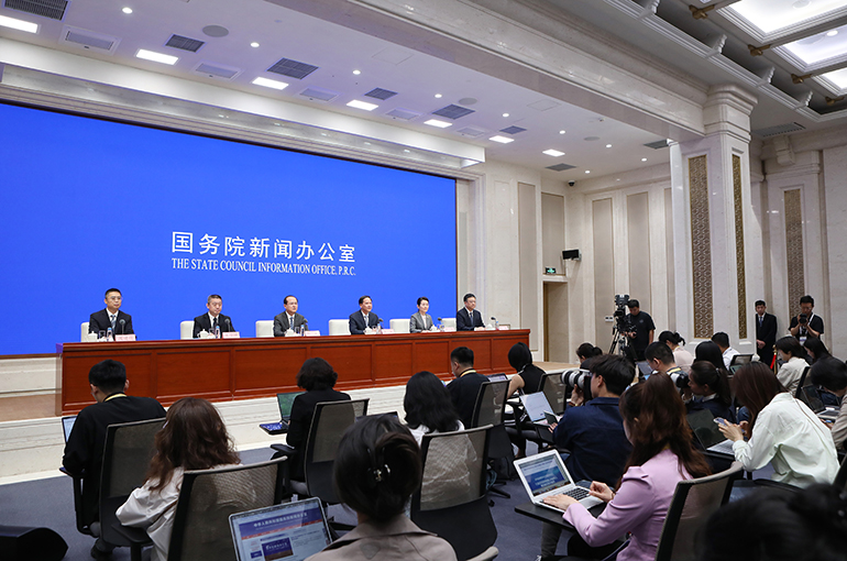 China to Expand Borders till 2030 to Boost Foreign Investment, Says Official