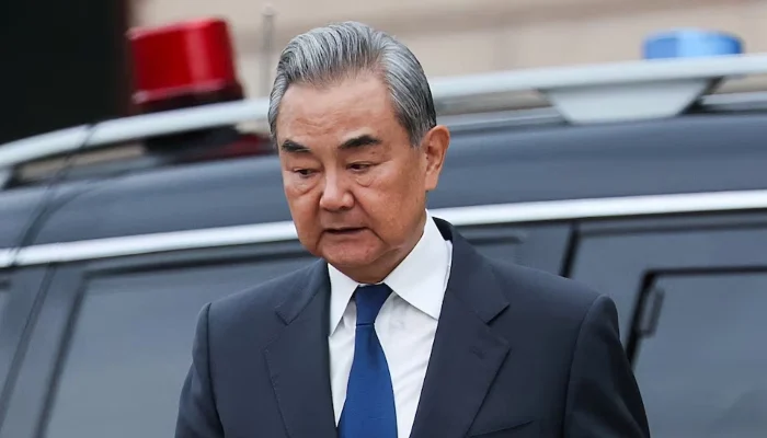 China's Chief Diplomat Urges US and Iran to Find Common Ground