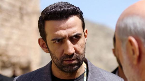 Ferit Kaya Hints at Emotional Farewell Before “Uzak Şehir” Season Finale